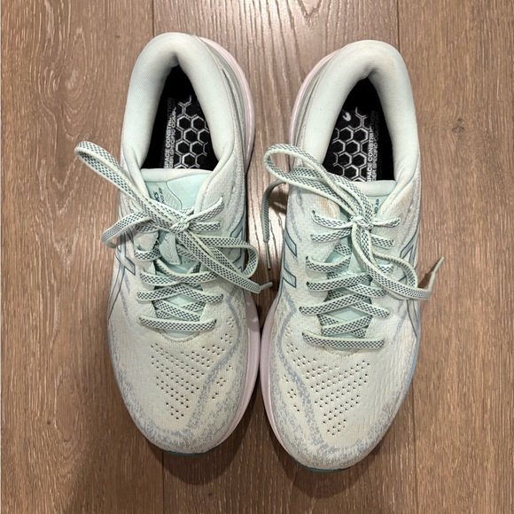 ASICS Shoes - Picture 3 of 7